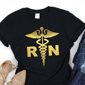 - Cute 🥰 Nurse 👩⚕️ Women 👕 t-shirt
